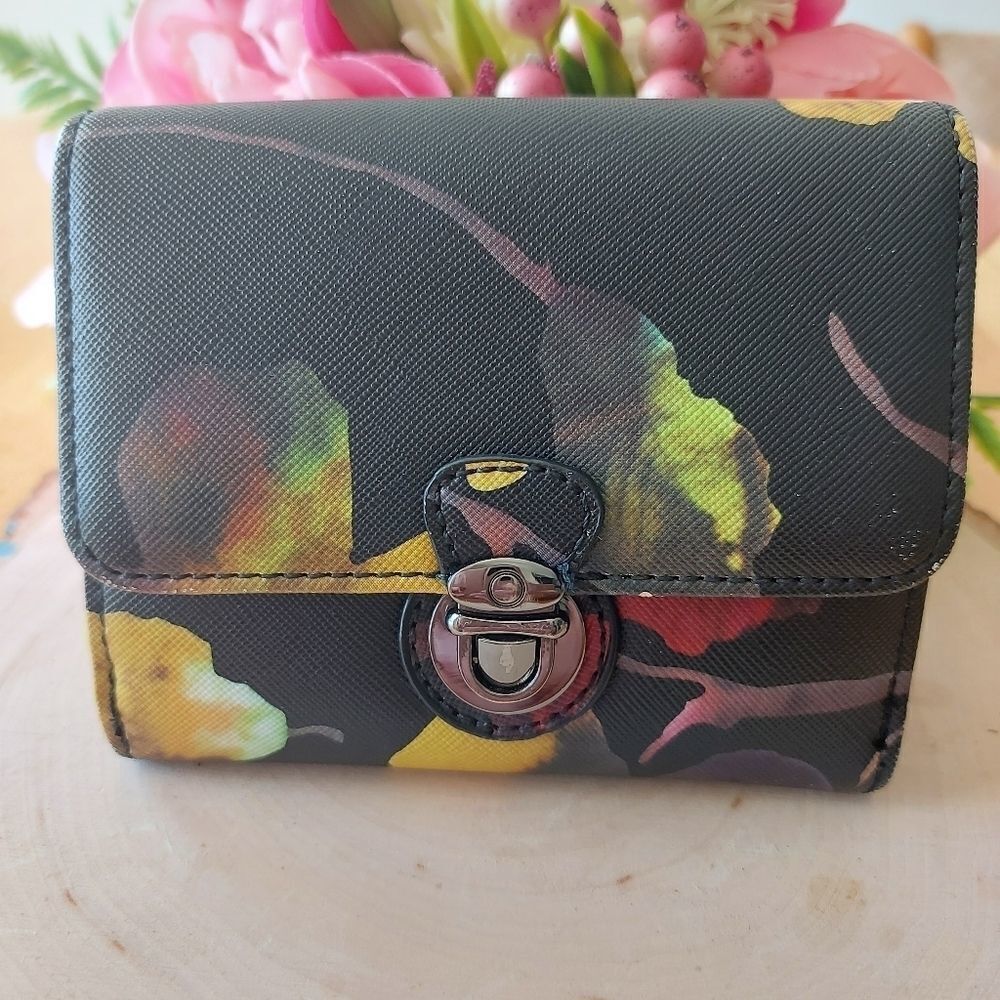 MIA & Luca wallet